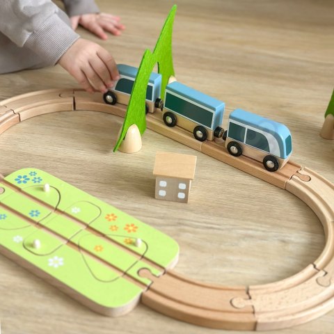 CLASSIC WORLD Zestaw Kolejka Tor Drewniany Pociąg + Sorter Kształtów 40 el.